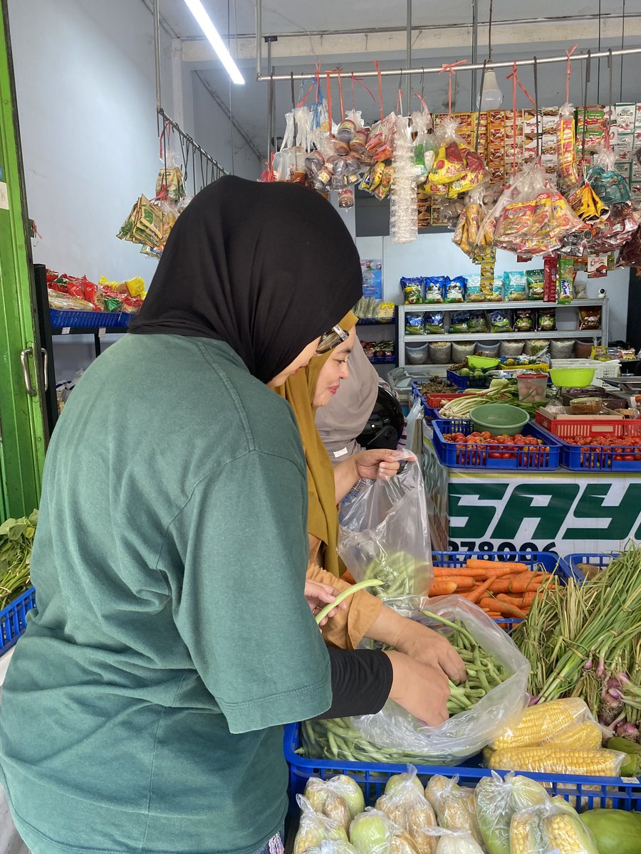 FFathani25561's tweet photo. Umume wong berkeluarga. https://t.co/OGCX67R19N
