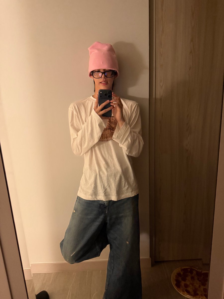 ROB tweet media
