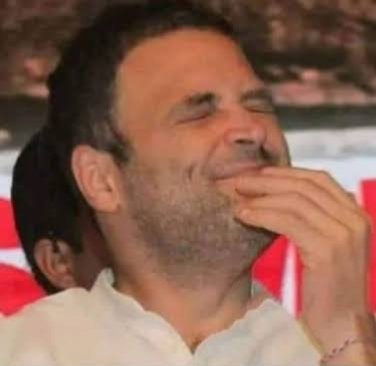 Chaubey_Voice's tweet photo. @Aloksharmaaicc पानी में कूदा इसलिए जिंदाबाद?
गजब की चाटुकारिता कर रहे हैं कांग्रेसी टट्टू, 
लगता है पप्पू की पोट्टी भी अपनी जीभ पे ले लेते होंगे ये जाहिल गुलाम।
मतलब पप्पू पाद भी मार देता होगा तो इनके मुंह से , राहुल बारबाला गांधी अमर रहें जैसे नारे लगाते होने ये गुलाम। https://t.co/s5Aj71x7mj
