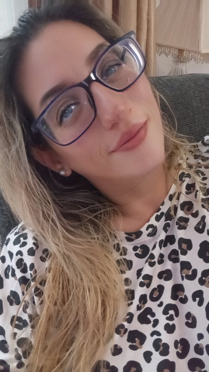 Celyacam's tweet photo. Buenos días, realmente no me creo que haya mucha gente de más de 40 aquí...
Y si lo hay.. comenta cuántos ⬇️⬇️
#masde40 #cuarentones #cuarentazos https://t.co/zK4CW2UIgt