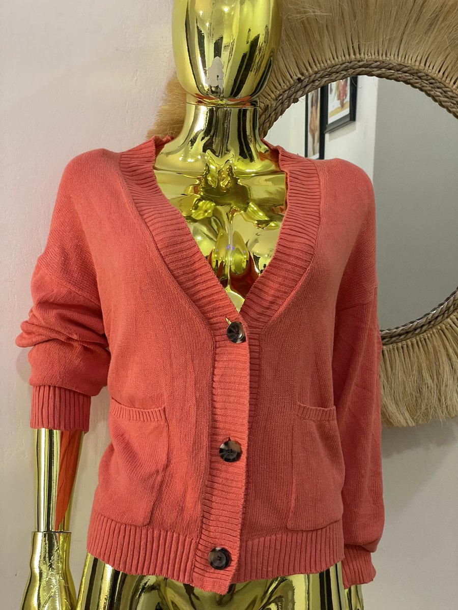 Soyi_Hadassah's tweet photo. I sell thrift wears in Abuja.

Buy one or two from me today.

All available for immediate delivery.

Size 12 to 16. https://t.co/S1MJfaS2gD