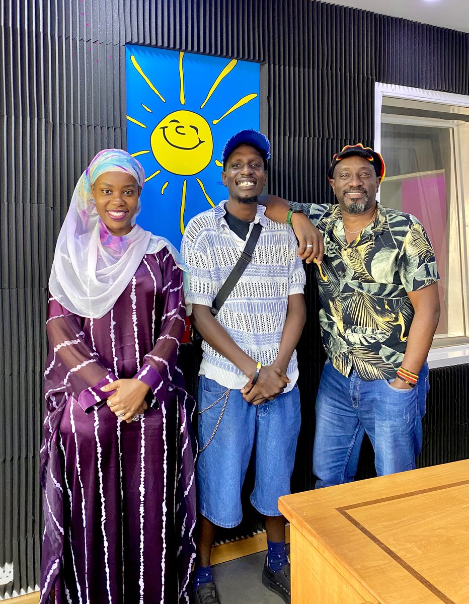 CapitalFMUganda's tweet photo. A big thank you to @XeD256 for stopping by the #CapitalFM studios and sharing the Tooro spirit with us
Fort Portal truly represented. 

Wishing you nothing but success, and we can't wait to have you back on #GaetanoAndLucky https://t.co/Q9wSxPDdkm