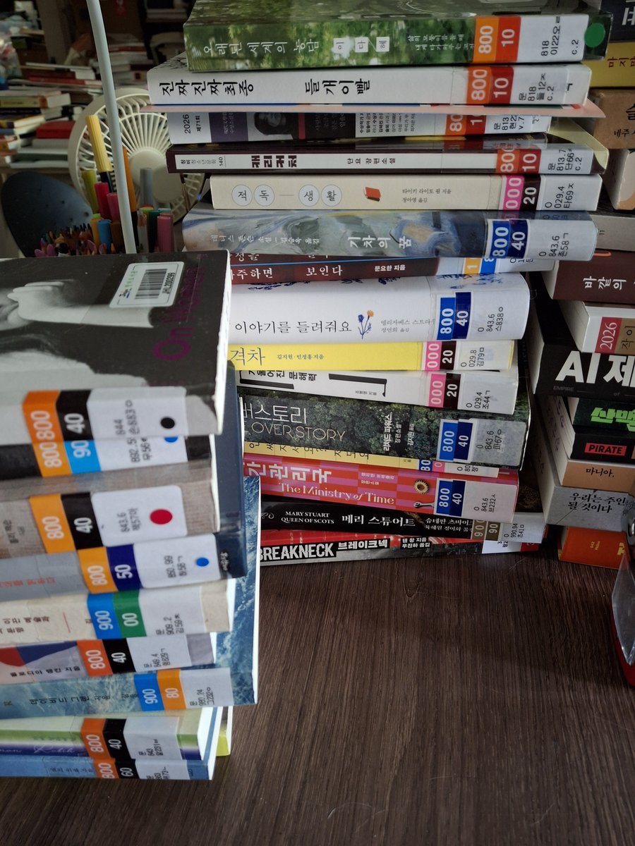sakyejul's tweet photo. 이것만 보고 작가를 눈치 챈 독자님 실존...!!
심지어 역으로 퀴즈 내주심!
담당자 이렇게 놀아주는 독자님 처음 봄! https://t.co/K4XhDAaNk4