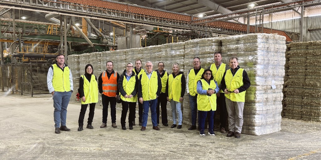 AgriFuturesAU's tweet photo. This week the @agrifuturesau Board and Export Fodder Program team had the opportunity to connect directly with Australiaโs #exportfodder industry ๐
We gained valuable insights into the scale, capability and innovation across the export fodder supply chain, as well as the challenges and opportunities shaping the industryโs future.
A sincere thank you to the processors and industry representatives who hosted the Board and generously shared their expertise. Your openness and commitment to continuous improvement play an important role in driving innovation and strengthening productivity, profitability and global competitiveness across the industry. ๐ค
๐ More about how we support the export fodder industry: https://t.co/XvWOVuUtfS
