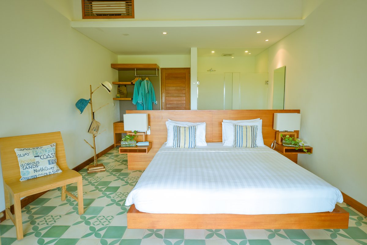 OpenHousebali's tweet photo. The Open House Bali is a 17-suite boutique-style hotel in Jimbaran Bay, Bali. It has been fitted with the contemporary conveniences and modern luxuries that today's traveller requires. The design is organic and bohemian at the same time, with an eco-friendly &amp; sustainable touch. https://t.co/cQJyvzfd8L