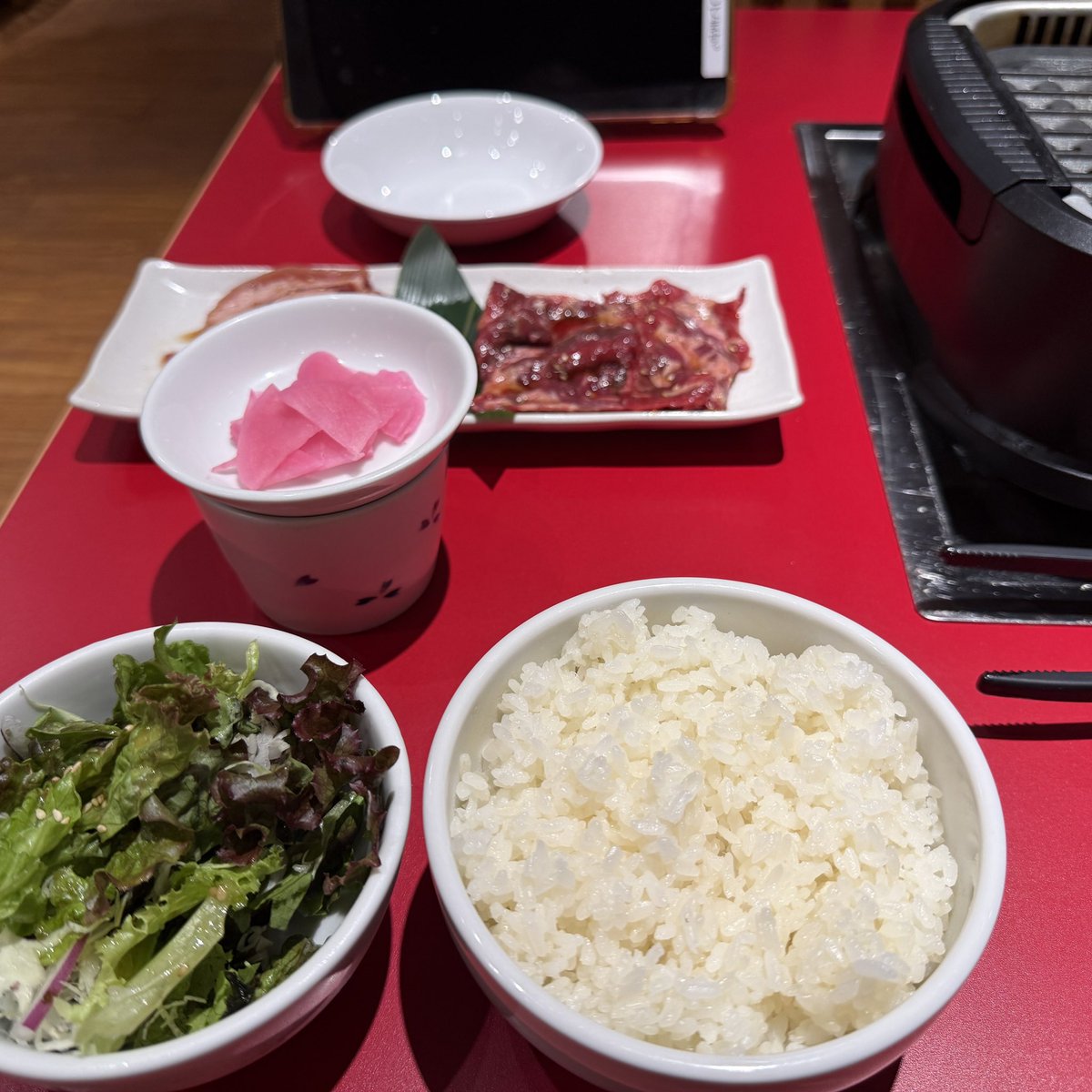Tirol10yen's tweet photo. 人間ドックの速報？　体重6kg落とせた。
ご褒美に肉！ https://t.co/jihf7OSQTO
