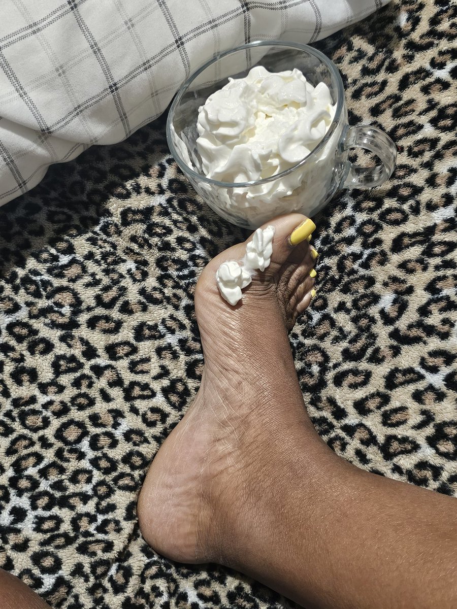 sammysuductive's tweet photo. #footpic #food #paypig #footlovers #footfetish #money #sugardaddy #findom #femdom #latenight #drainsession #girlfriend #ventsession https://t.co/hHxg8zOwOZ