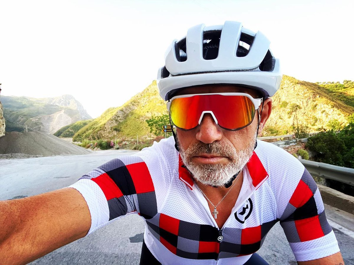 scavolini02's tweet photo. La Bici non ti fa sentire la fatica,te la fa Vivere.Perché la Bici è come la Vita,non ti regala niente..
#buongiorno https://t.co/fYJih4uMRu