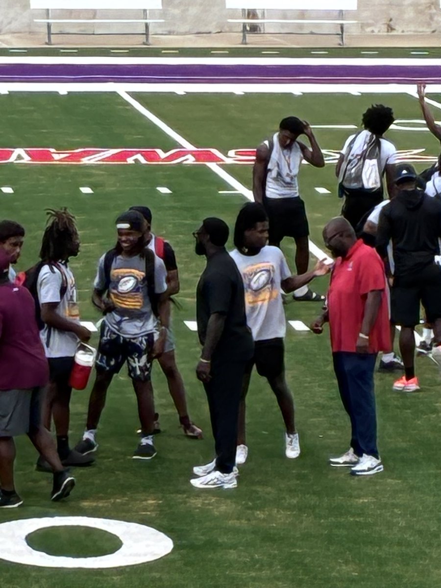 myles1hamilton's tweet photo. Great camp today at @pvamufb_ .  Really enjoyed the work, competition and meeting new coaches.  Even enjoyed a laugh or two with my coaches @CoachOFagan and @CoachMbu.  

@Coach_DGibson
@TheWGamePlan 
@CoachBradshaw89 
@CoachDNew_ 
@Coach_DGibson
@CSHSPanthersFB
#WR
#classof2028 https://t.co/VG0kAPBCy7