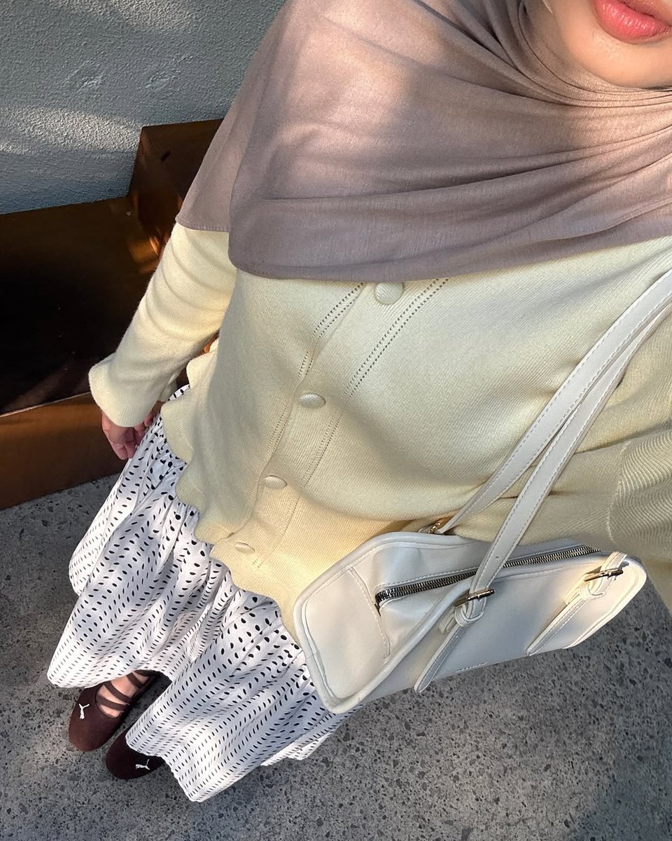 sl0wdussk's tweet photo. CLEAN LOOK LOVERS MERAPAT!✨🤍

Rapi, clean, dan cocok dipakai ke mana aja. https://t.co/2A9dKsMGKG