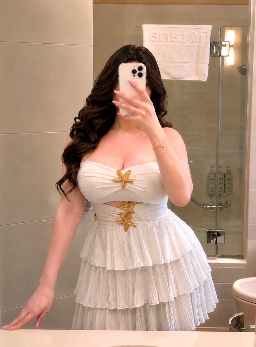 Nut__29's tweet photo. 💄الفستان من شي ان يا بنات يهبل الكل يسألني عليه في البرنامج الاصفر https://t.co/WyD6lcAXSt
