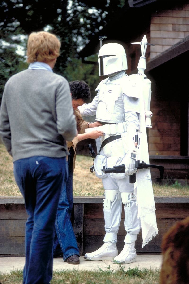 sw_tweets's tweet photo. Screen tests for the all-white Boba Fett prototype (1978) https://t.co/RyfEXeyRc8
