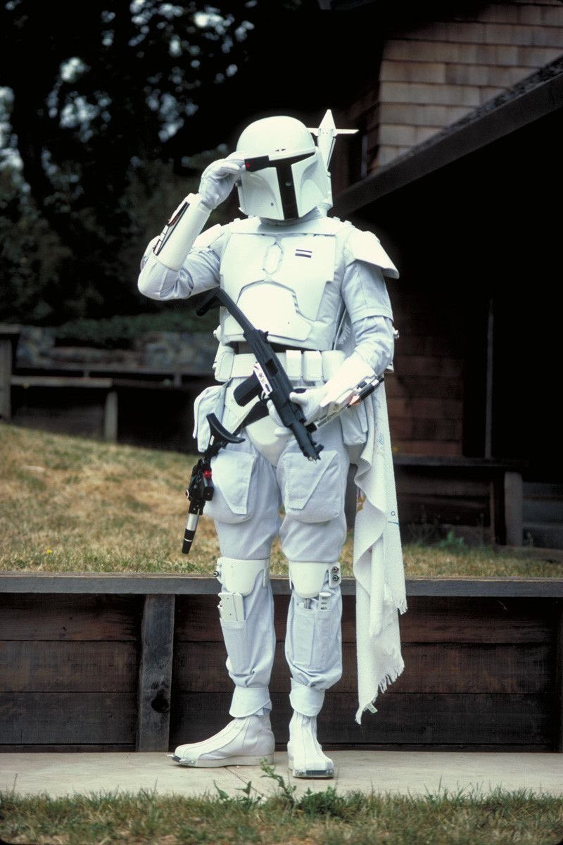sw_tweets's tweet photo. Screen tests for the all-white Boba Fett prototype (1978) https://t.co/RyfEXeyRc8