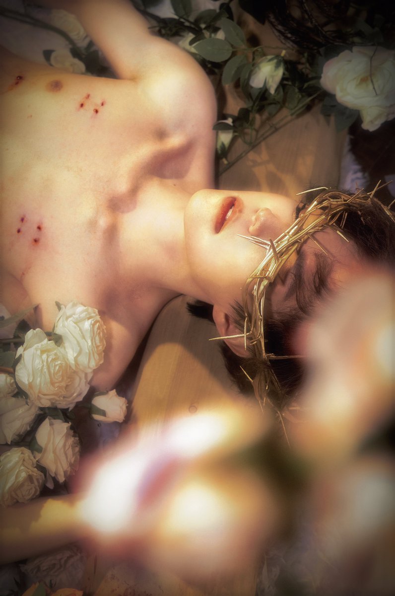 LittlePand9751's tweet photo. 荆棘

- -微🩸警告- -
#Needleplay #穿刺 https://t.co/10A47nD0Je
