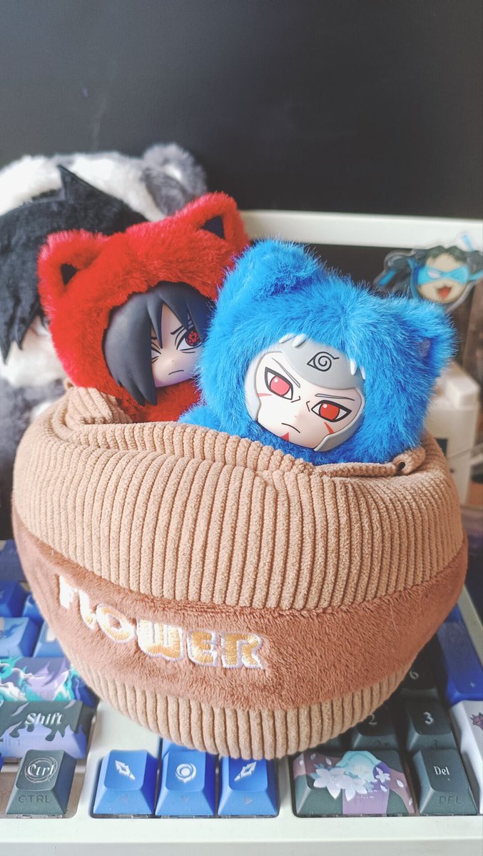 fmhy1224219's tweet photo. 仔细一看看了又看还是怪丑的哈 https://t.co/jANaEo536k