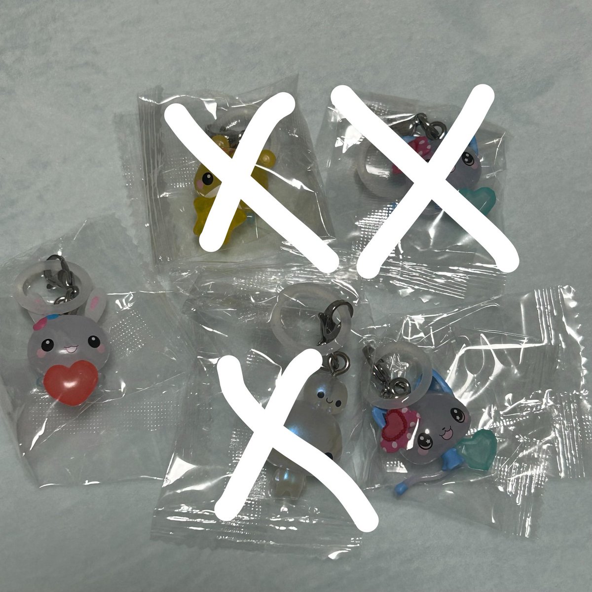30212M's tweet photo. 平成ファンシーキャラクターズ めじるしアクセサリー 交換

【譲】 画像

【求】 サンリオ（クリスタル（プリン、クローバー）足長キティ（ハート、日やけ、ダニエル）妖怪ウォッチ、ヨッシーなどほか検討 

都内手渡しまたは郵送
お気軽にお声がけください🧚 https://t.co/le3JB5WQET