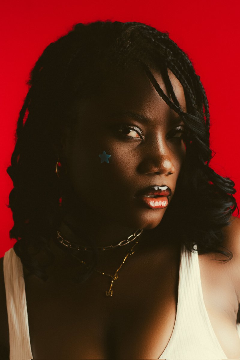 Snap_venus's tweet photo. I'm in the mood to teach how I grade on capture one. 

June 15th - 19th. 

100k. 

6 slots. 

1-2 hours. 

A plus if you have a bit of experience grading already. https://t.co/gqN9S3z1bg