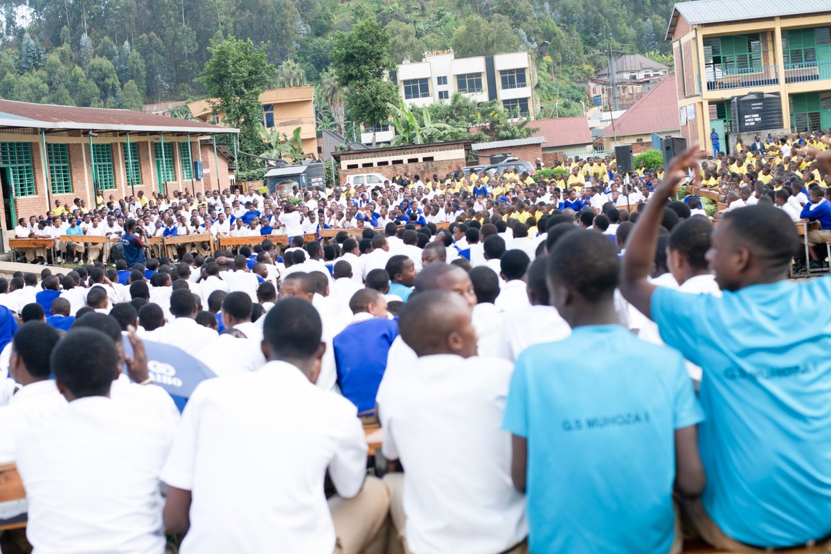 Duhamic1's tweet photo. On Thursday, 4th June 2026, at GS Muhoza 1 , @Duhamic1 and @IOMRwanda organized a campaign on "Enhancing Adaptation and Mitigation Capacities to Climate Change and Extreme Weather Events in Rwanda,"

It brough together students from GS Muhoza 1 and GS Muhoza 2 and attended by staff from IOM Rwanda and Kayiranga Theobald the Vice Moyor in Charge of Social Affairs of Musanze District.

During this event, one member of school environmental club was awarded with a clean cooking gaz cylender, as a result of his initiative of making peletes from school waste.

The project is implemented by DUHAMIC-ADRI in partnership with IOM Rwanda and Rwanda Environment Management Authority @REMA_Rwanda , with funds from the Government of Japan.