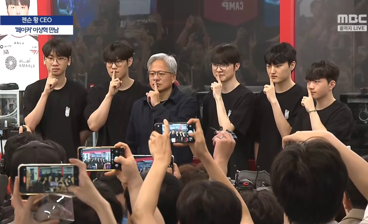 LONGLIVE_FAKER's tweet photo. 페이커 포즈 https://t.co/je9QSTN1Tw