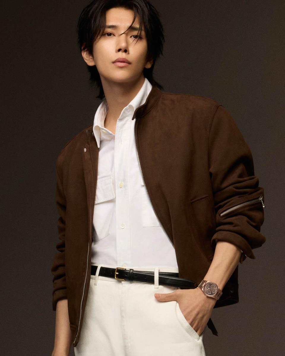 fashionsnap's tweet photo. 【新着】ジャガー・ルクルト、フレンド・オブ・ハウスにSEVENTEENのジョシュアを起用。 https://t.co/inqgmxWYSM https://t.co/bYzXmdwn9T