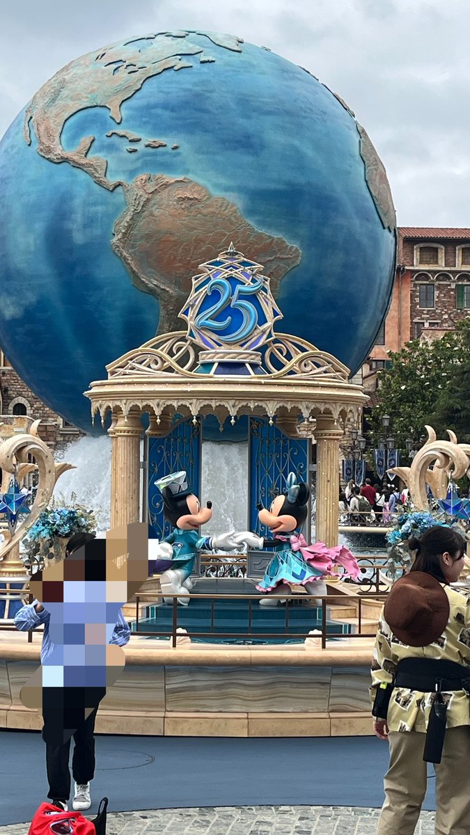 chelnuinui's tweet photo. 今日は家族6人でディズニーシー😆
初手タワテラでみんな足ガクガク笑 https://t.co/lHtG285hmJ