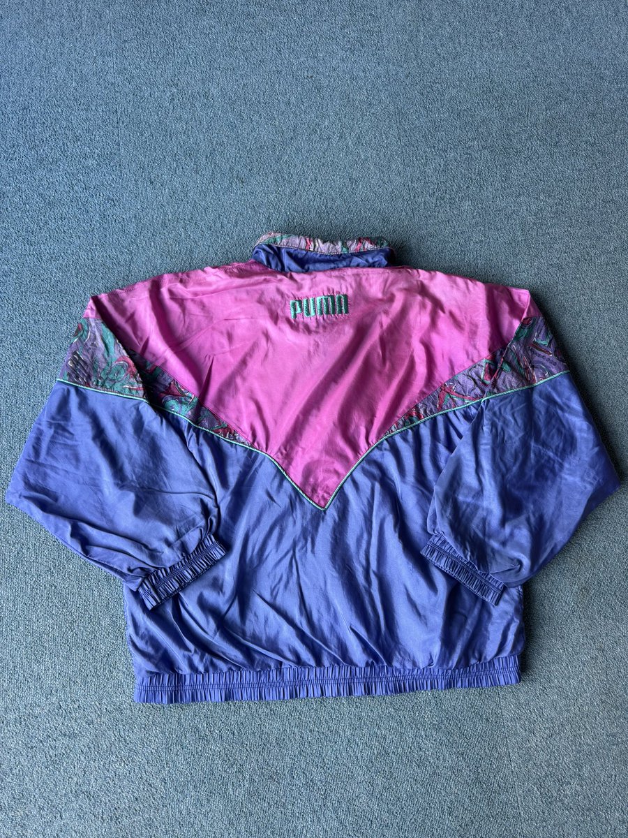 mirage029's tweet photo. .
.
" 90s Nylon jacket "
.
Nike
.
PUMA
.
風が強い日や肌寒い日に車やリュックの中にあると安心なナイロン!
.
当店は1年中出してます✌️
是非チェックして下さい✅
.
大洗シーサイドステーション2階
Mirage
.
#茨城 #大洗 #古着屋
#大洗シーサイドステーション
#nylonjacket https://t.co/Kh8C1Jcatn
