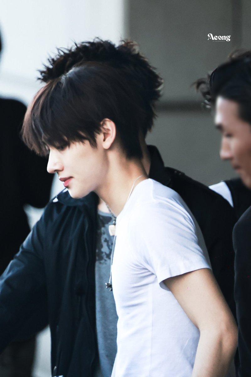 skyxxblue_'s tweet photo. SELAMANYA GW AKAN MEMUJA DAN MENCINTAI SEPENUH HATI HIDUNG LANCIP NYA EOM SEONGHYEON😭💗😭💗 https://t.co/t2UjUN0ioZ