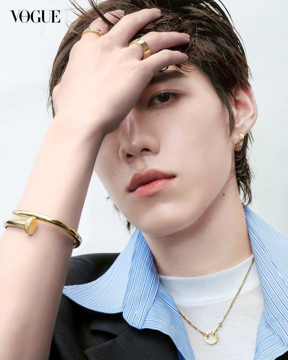 ppsthetic's tweet photo. PP KRIT YOU ATTRACTIVE ATTRACTIVE GORGEOUS BEING 😭😭😭😭😭😭😭😭

#VogueTHxPPKRIT #CartierxPPKRIT 
#ppkritt https://t.co/b86TTIPfbF