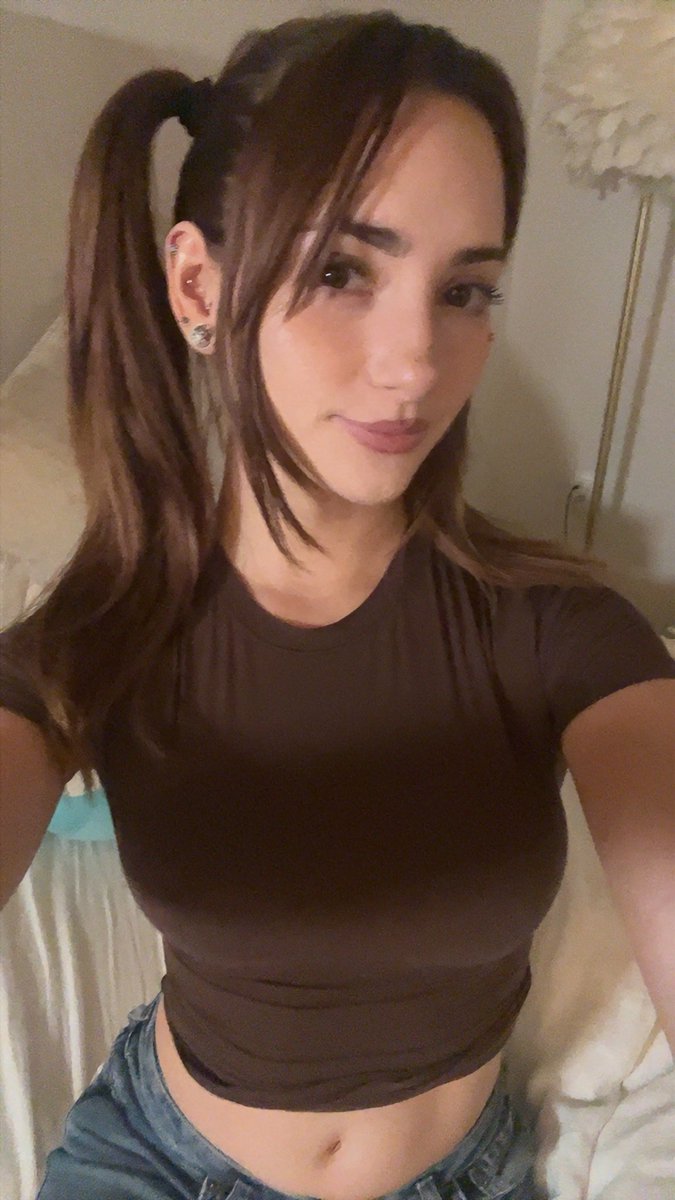 Wolfiegirlxoxox's tweet photo. this is why u should follow me https://t.co/AwUyDG2fdS