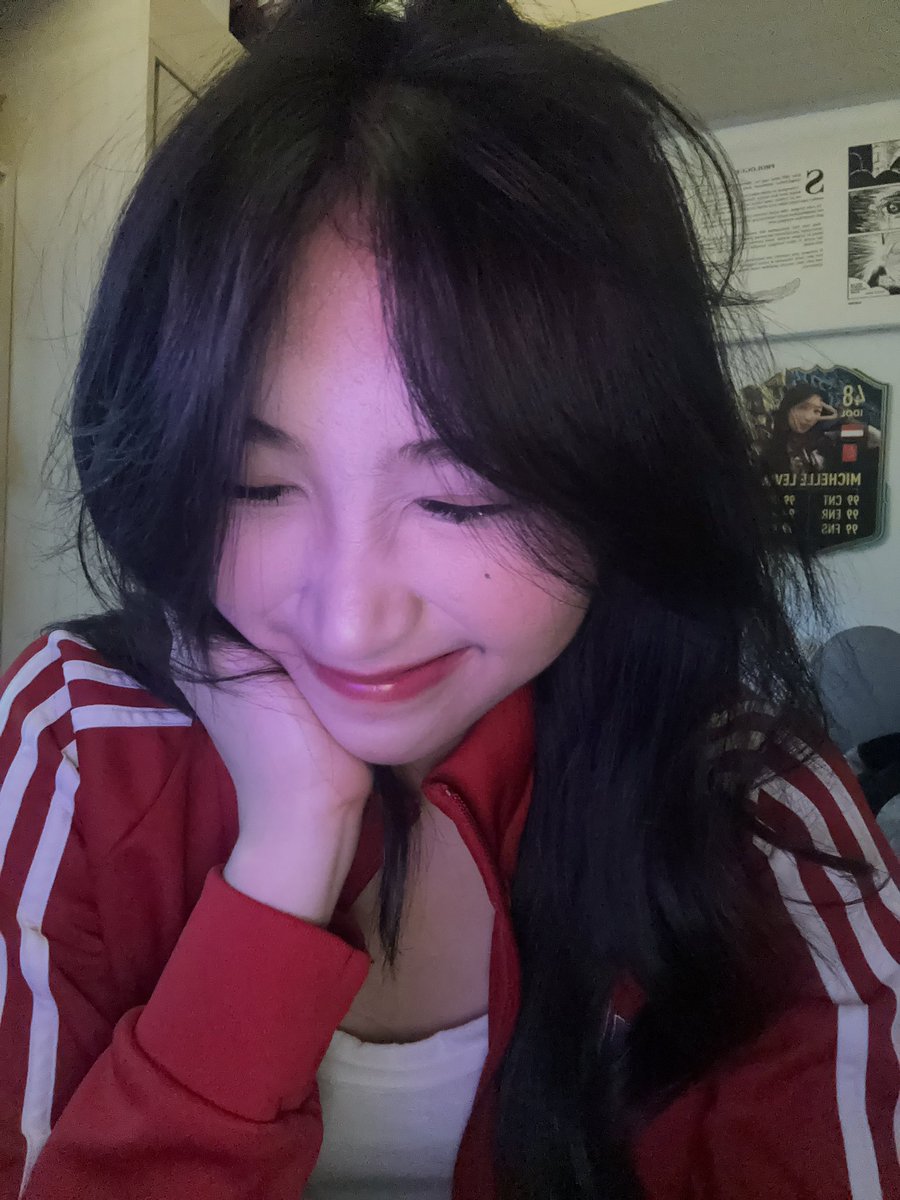 Levi_JKT48's tweet photo. #LeVriday 🫪 https://t.co/0TvO3zFY2l