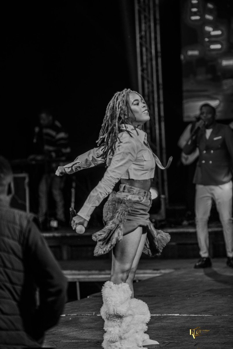 MandieMaeAfrica's tweet photo. Thank you Bulawayo!!! #BAF26 was a blasttttt!!! Let's do this again soon!! https://t.co/xFMVjiMNWd