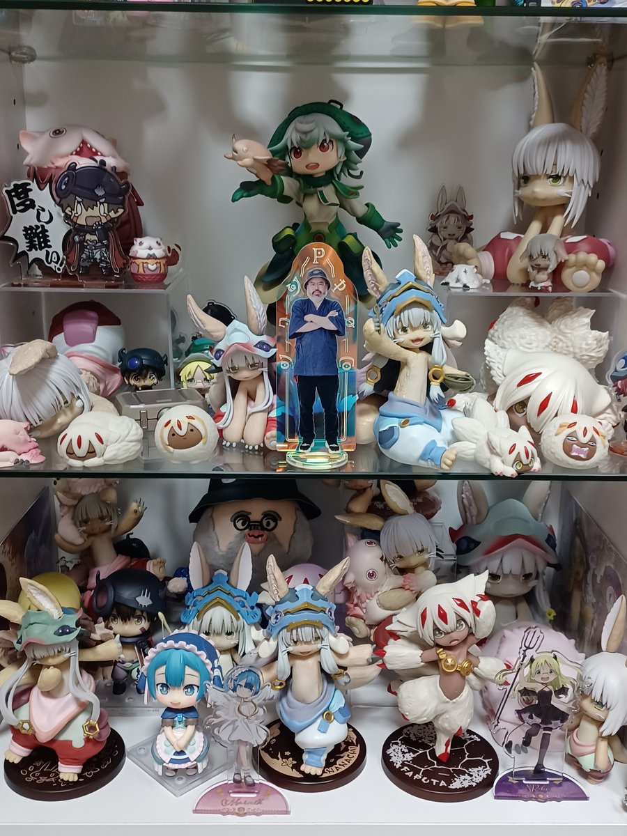 A_rume_ti's tweet photo. うん、やっぱり先生がいると一気にディスプレイが引き締まるな…！！
なんか生産者表示みたいな、感じで https://t.co/PiUm8IQnon