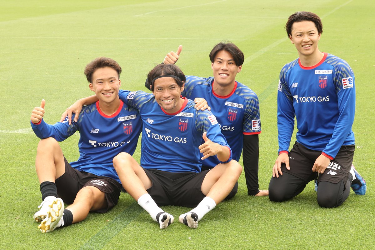 zonewebofficial's tweet photo. 契約満了が発表された東慶悟🔵🔴

6日のセレッソ大阪戦を前に
小平で最後のトレーニング💪

森重真人と2ショットも✨

最後はグラウンドに一礼🫡

📸：@taku_tics 

#東慶悟 #fctokyo #tokyo https://t.co/D68RbP7wSl