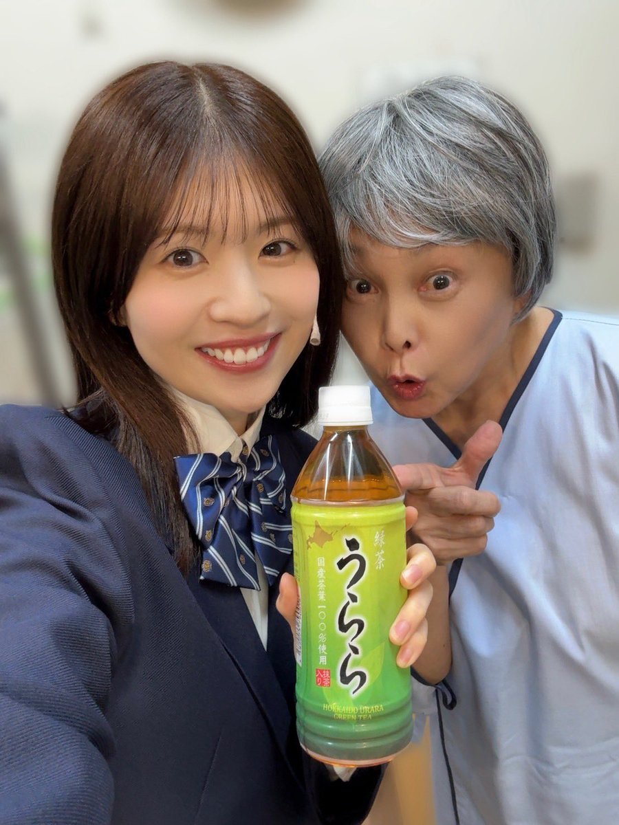 urara__takano's tweet photo. 幕を下ろしてからはや5日。。
「はがきの王様」ロスの私に、
可愛い孫役のこのちゃんが素敵な写真をくださいました🥰　

#はがきの王様 https://t.co/88bOKVz8rp