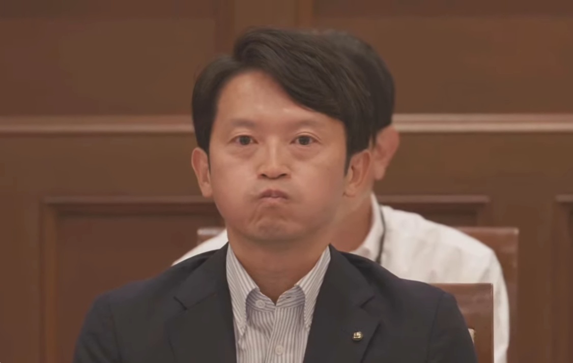 tt39002281's tweet photo. けんみん連合 橋本なるとし県議
県営住宅に関する質問中

何か不満でもあるの？ https://t.co/8ViKc6II8y