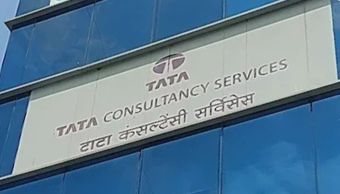 OpIndia_com's tweet photo. ‘Told not to visit temples, forced to watch videos of Zakir Naik and Pakistani Islamic preachers’

Hindu victim in the TCS Nashik forced conversion case reveals disturbing details in the chargesheet

https://t.co/VeAHkqLncO https://t.co/TjksWY8SFS