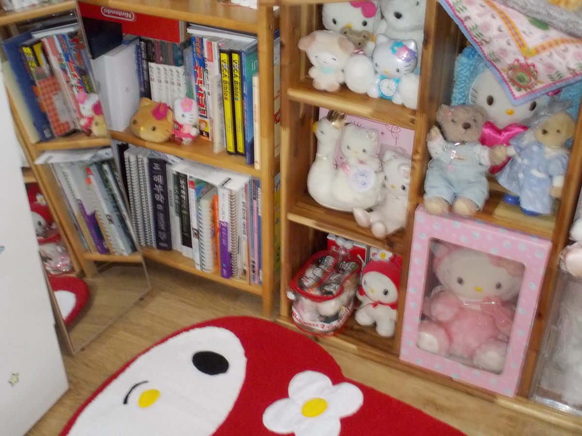 cherrystrawpink's tweet photo. 2025-2026 언저리…
☆⋆｡𖦹°‧★ 방꾸미기 역사와 함께하는 일상 이야기 ☆⋆｡𖦹°‧★

https://t.co/bdPLv6xA0Q https://t.co/gsZWsfpX3w