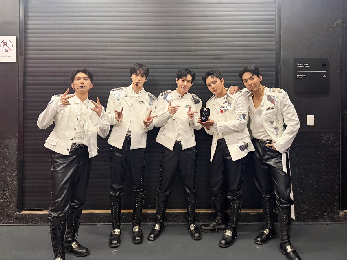 OfficialMONSTAX's tweet photo. [📸]
2026 MONSTA X WORLD TOUR
[THE X : NEXUS] IN MEXICO CITY

20260604 (TUE)
Te amo, MONBEBE ❤️

#MONSTAX #몬스타엑스
#MONSTAX_THEX_NEXUS
#사랑한다몬베베 https://t.co/dWXElWT9Xz