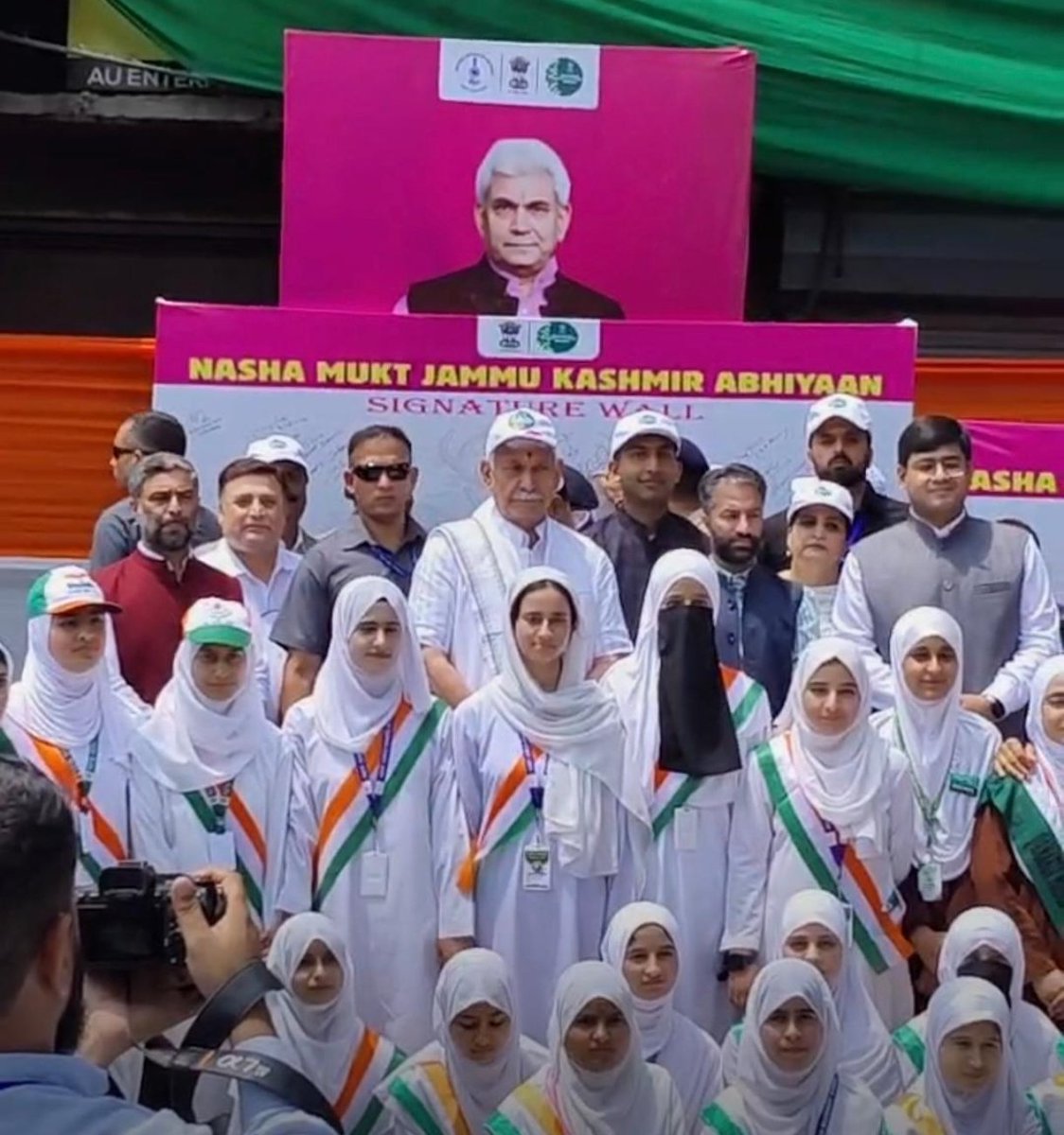 farooqgbly's tweet photo. People of Ganderbal joined in huge numbers, sharing that their overwhelming participation is a tribute to the transformative developmental work the Hon LG @manojsinha_  ji has spearheaded across J&amp;K over the last 6 years.A true reflection of public trust &amp; progress on the ground! https://t.co/2roYxZHCNq