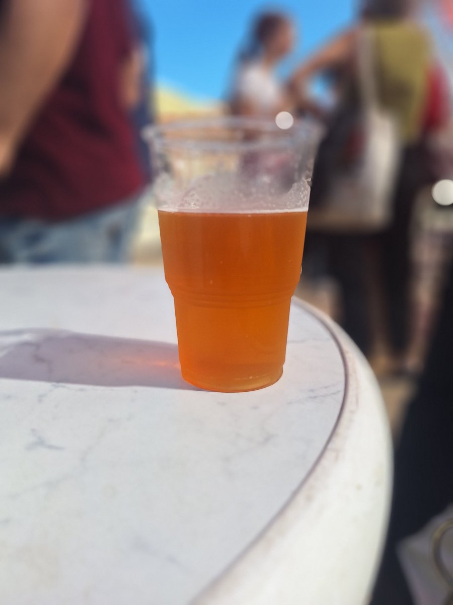 milbeerista's tweet photo. Bandolera Tostá. D'Algallarin, Córdoba. Tastada a la fira Literal a la Fabra i Coats Blonde ale, sense gluten. Aigua, malta, llúpol i llevat. 5%. Prou bona. Gust a cereal lleugerament torrat i una mica llupolada. #cervesa #BlondeAle #PaleAle #ale #beer #cerveza #pivo #birra https://t.co/Qtv9eTn3lf