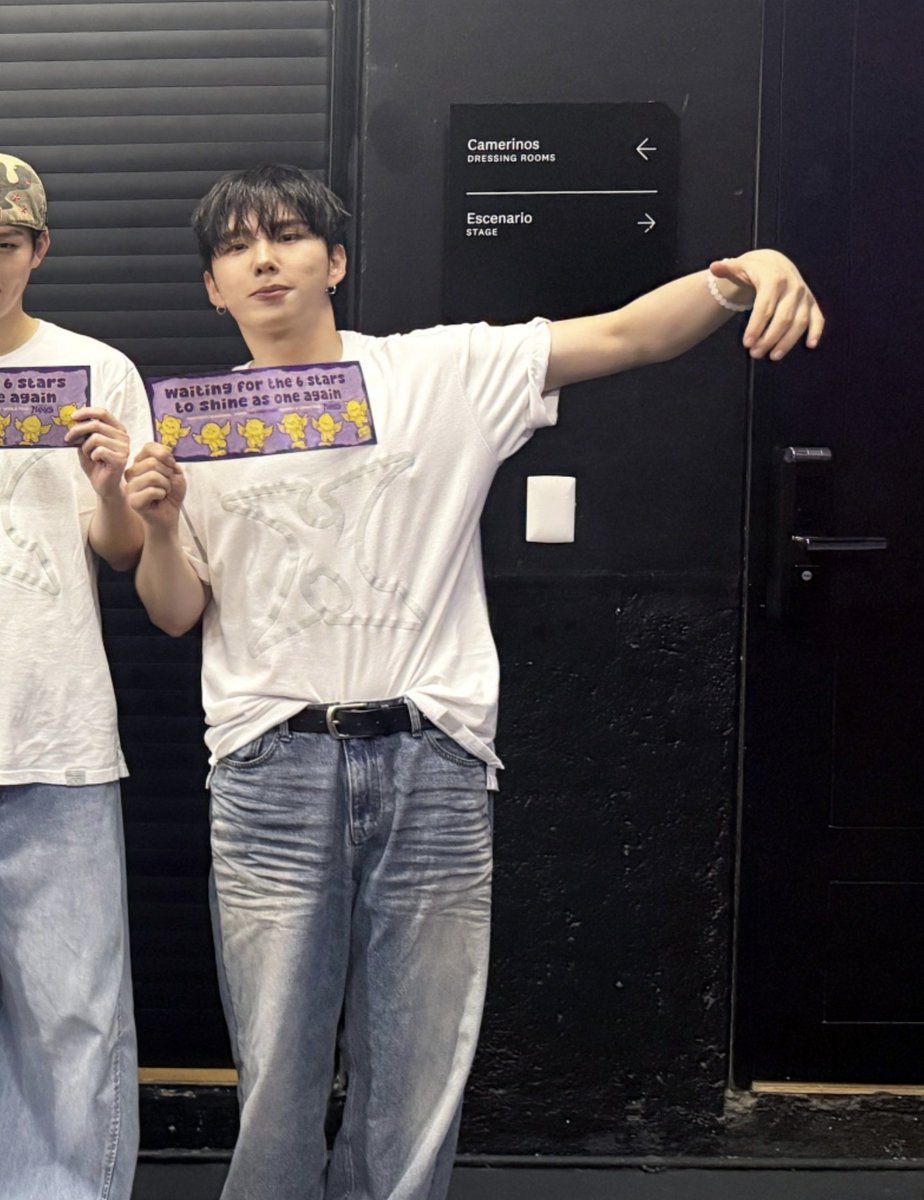 imlento_'s tweet photo. 멕시코에서도 냥균 함께〰️ https://t.co/NUAwyKHtH7