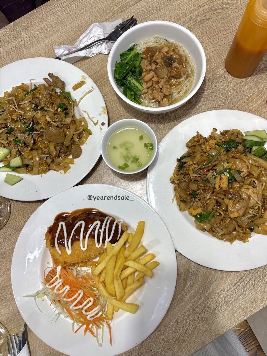 yearendsale_'s tweet photo. Solaria tuh udah jadi top tier solution kalau lagi bingung mau makan apa di mall. Apalagi pas pergi bareng keluarga, ujung-ujungnya pasti balik ke Solaria juga... ada yang sama?😆☝🏻 https://t.co/FOVg23VMYY