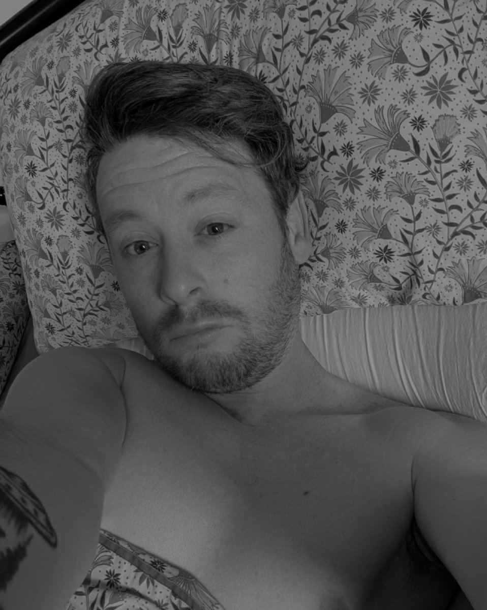 Luke92Xo's tweet photo. Suppose I best get up and make a coffee ☕ At least it's Friday 😉 https://t.co/tJEFfwkjXs