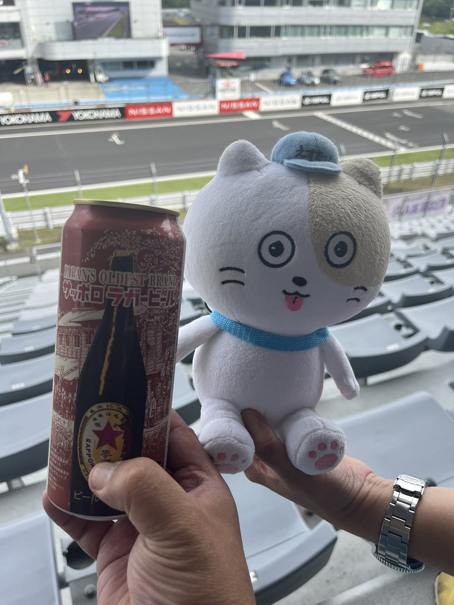 ms06yas's tweet photo. 今年もスーパー耐久富士24時間！
すぱーくと乾杯🍻
#スーパー耐久富士24時間 https://t.co/9Vh8nUIE9G