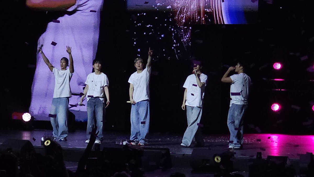 _notyourday's tweet photo. @OfficialMONSTAX Regresen pronto, por favor 😭😭😭❤️‍🔥 https://t.co/X168Lkuieb