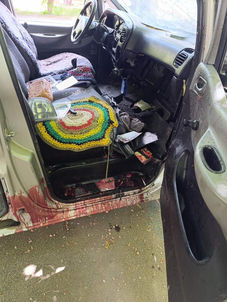 AideMedicaleUkr's tweet photo. Merci a PLU @UkraineVictoire @RolletSylvie pour son don de 2500€ pour acheter un fourgon blindé pour Iskra Dobra.
Il manque 2560 € pour acheter le véhicule. C'est important pour protéger leur équipe. Et éviter la répétition du drame qui est survenu le 15 mai. 
https://t.co/UNjRE0tVyK
@aidefranceukr @AmourskyCyrille @clement_molin @Cthulhu4Prez @Fr_Grunewald @VolodimirZelen1 @Atomikblue @FellaMartin_Z @CorinneSia68822 @frontlinekit @LuxFella @Deep_Throat690 @NTenzer @Tatou_Ania @thetoitoi @HaraldThorvald1 @ArmedMaidan @TKouilou @union_ukr_fr @ManuTheButcher @RH21Vise @InZeucloud @ObsDelphi @choucroute_67 @toonie_tuesday @AllaPoedie @PeurAvion @RimaFellaria @LemotCambronne @DucuGavril