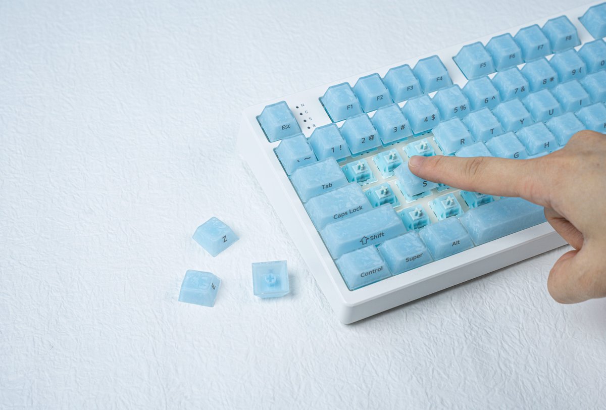 EpomakerK's tweet photo. It really doesn't have to be complicated.
EPOMAKER Frost Jelly Keycap Set
❄️ Effortlessly cool.
Bio Link
https://t.co/5RzBRwm9rf
🎀 Mid Year Sale is here.
https://t.co/KwI3Choz7o
#EpomakerMidYearSale #MidYearSale #MidYearSales #midyear #MidYearSale2026 #SuperDeal https://t.co/1Ae3dLCyzs