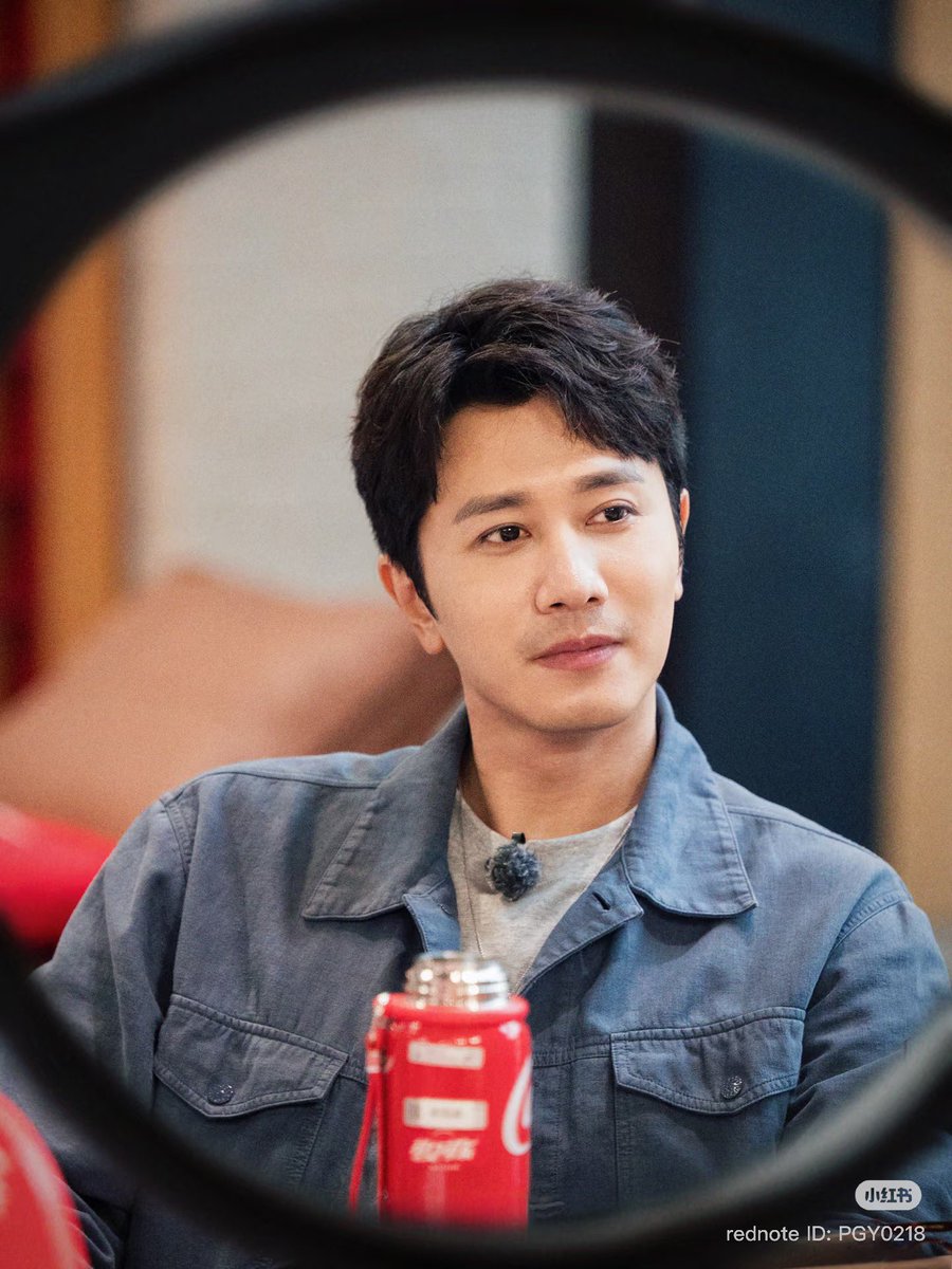 pakbung69's tweet photo. ขำ เฮีย #เผิงกวนอิง มาลงรูปบอหได้เรียนทักษะใหม่ ในรูปกะคือปิ้งอะไรซักอย่าง ผูกงอิงพากันลงรูปเก่าเฮียที่ยืนปิ้งควันโขมงแล้วถามกลับ ไม่ไช่เป็นอยู่แล้วรึ ใหม่ตรงไหน🤣🤣🤣 รักเมนแหละ ดูออก🤣🤣🤣🤣 https://t.co/qwj1jqkwrs