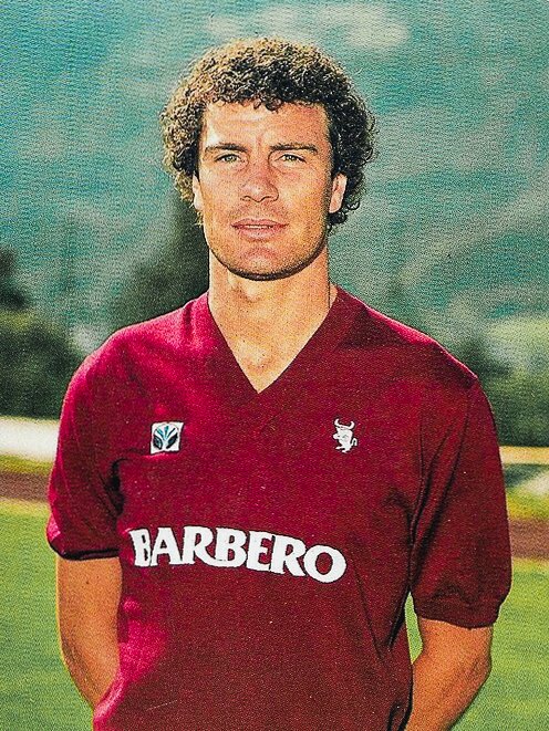 TorinoFC_1906's tweet photo. Oggi Luigi Danova compie 7️⃣4️⃣ anni, auguri! 🎂🐂 https://t.co/wGGVuF5ctQ