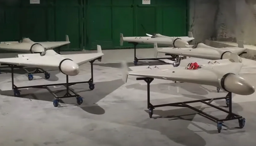 SomaliGuardian's tweet photo. 🚨 #MOGADISHU | BREAKING

#Somalia's government used #Turkey-supplied kamikaze drones on its own capital for two straight days.

Former PM Khaire says they were fired from the presidential palace - hitting his compound while 70 clan elders, including the president's own peace messengers, were inside.

First time in Somali history. First time a government drones its own opposition.

Every fragile government in Africa just got a new playbook.